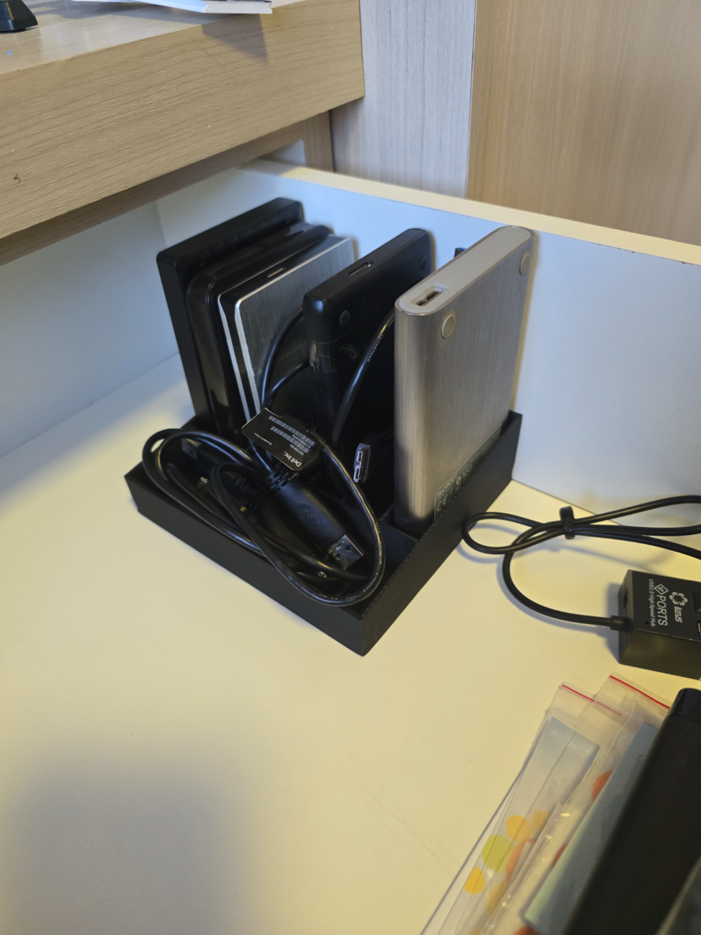 External HD Organizer Box 7 Slots + Cables Slot