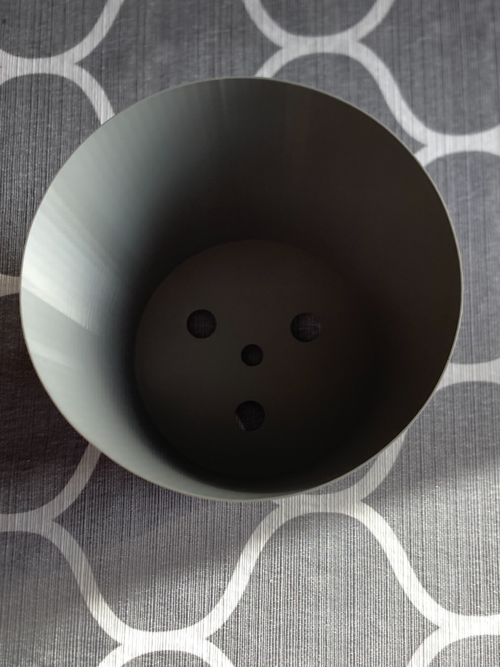 thin pot insert- 3 legs and 4 holes- small and big
