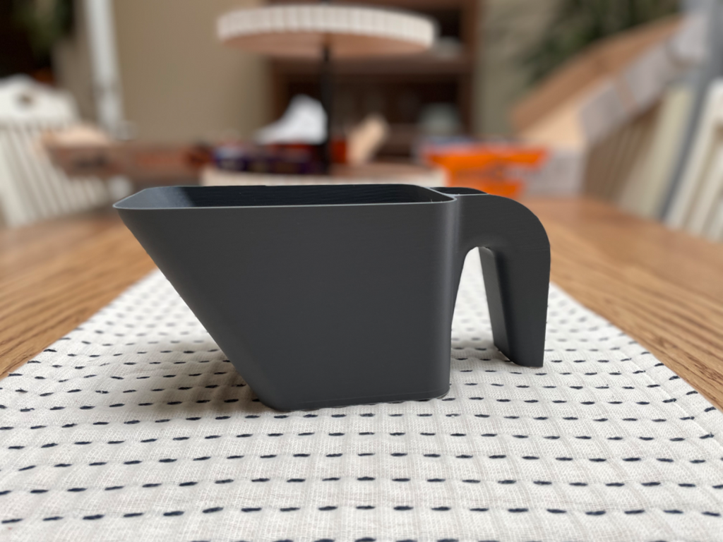 Simple Scooper for Fresh Cat Litter or Pet Food
