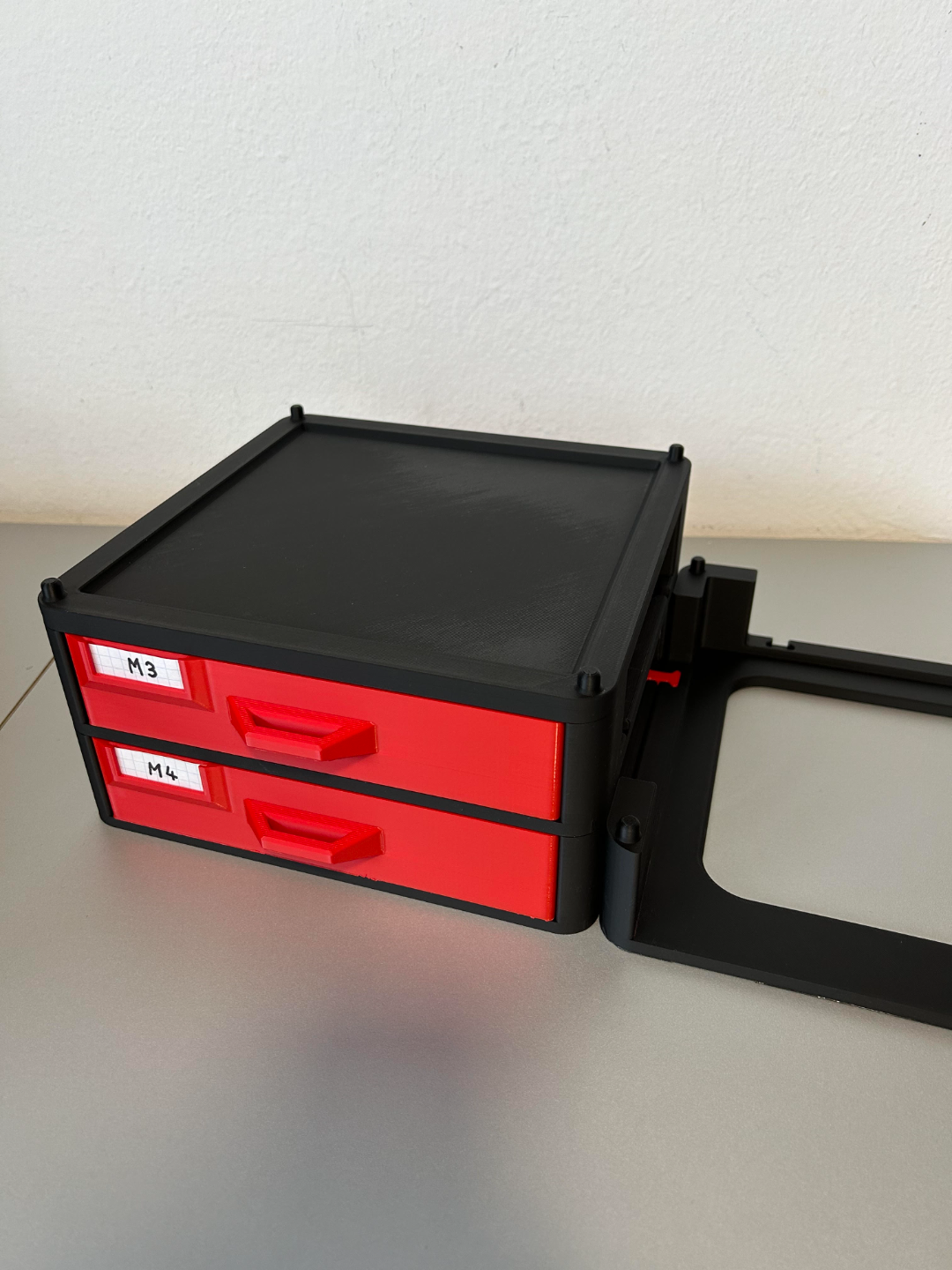 Stackable drawer/organizer for screws/tools/parts
