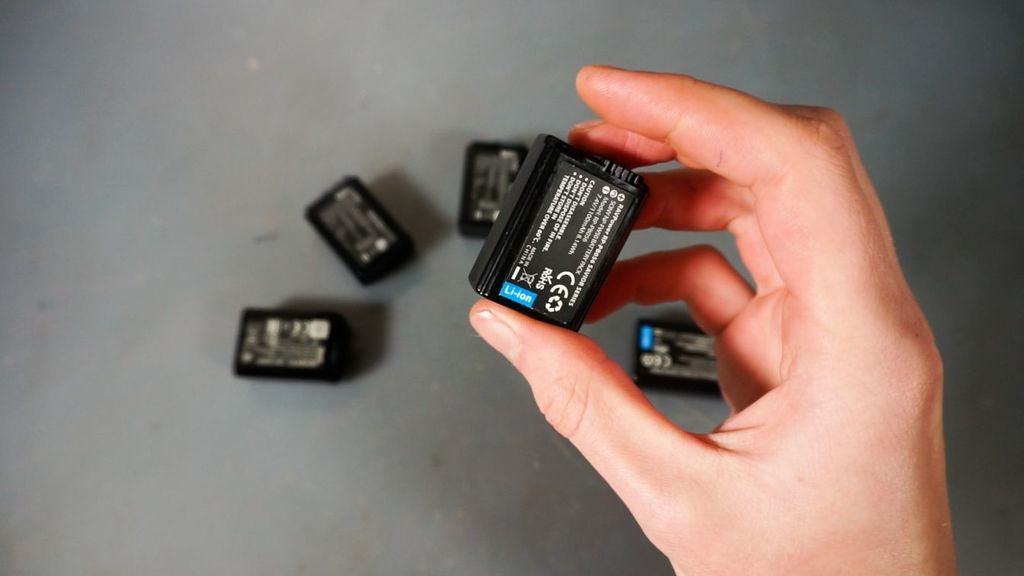 Sony Alpha 6xxx Series NP-FW50 Camera Battery Charging Station