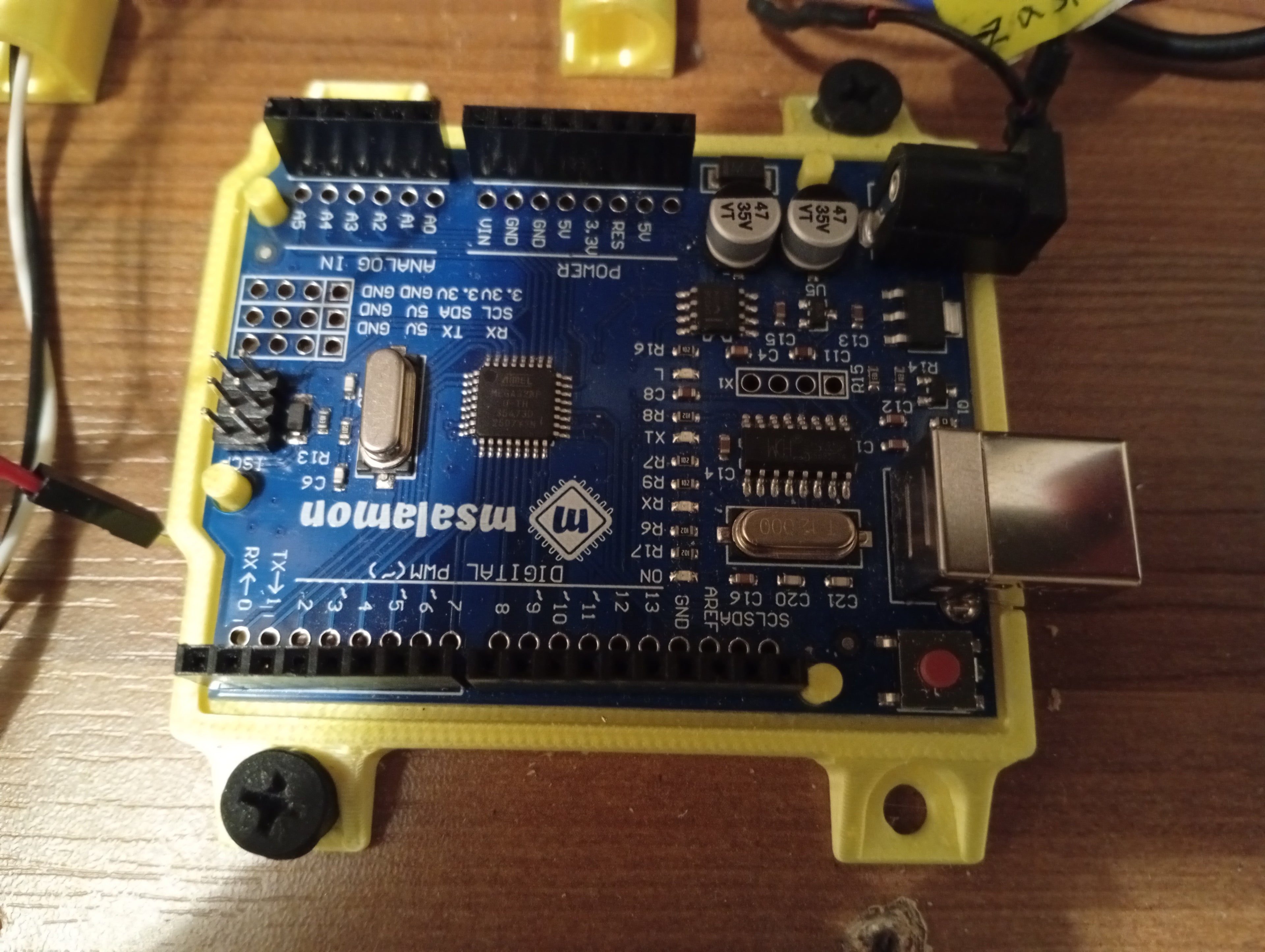 Arduino Quick mount (no screws required)