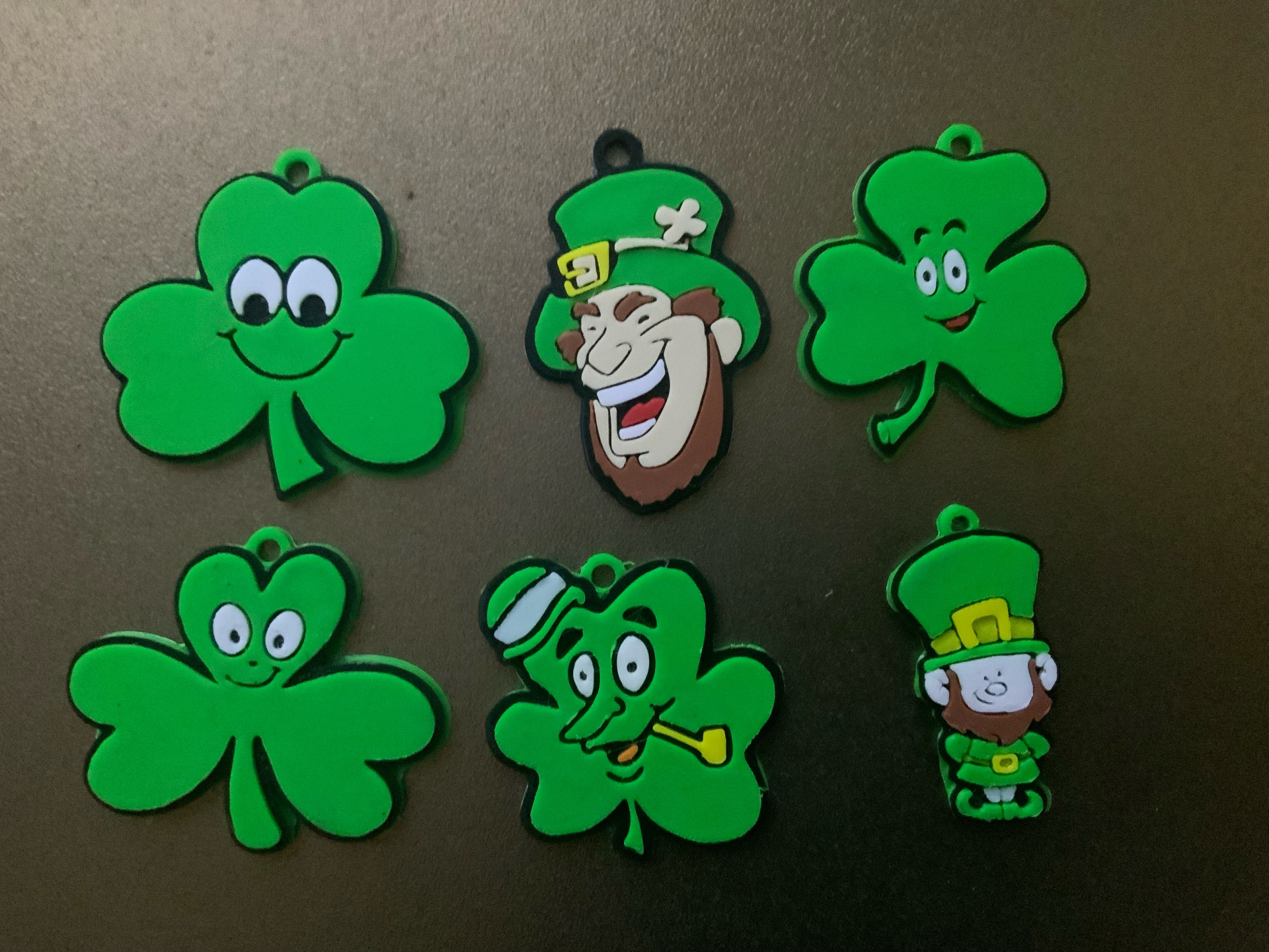 6 assorted st patrick's day keychains / necklace charm pack 1 (free for commercial use)