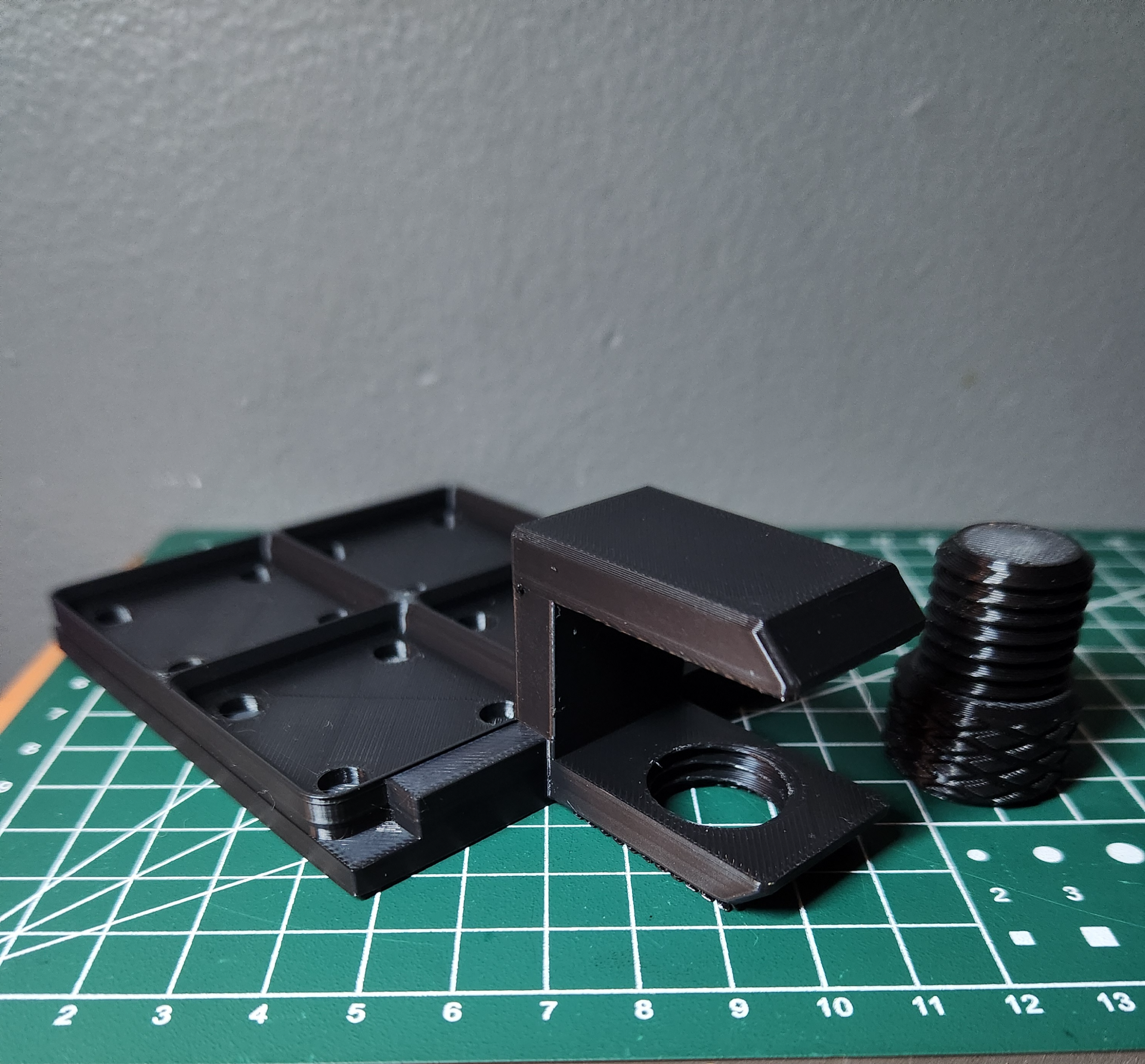 Gridfinity 2x2 Base clamp