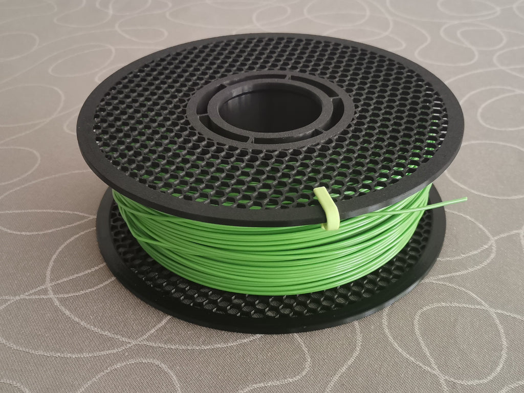 Bambu Reusable Spool (light / cleaned: 1 kg)
