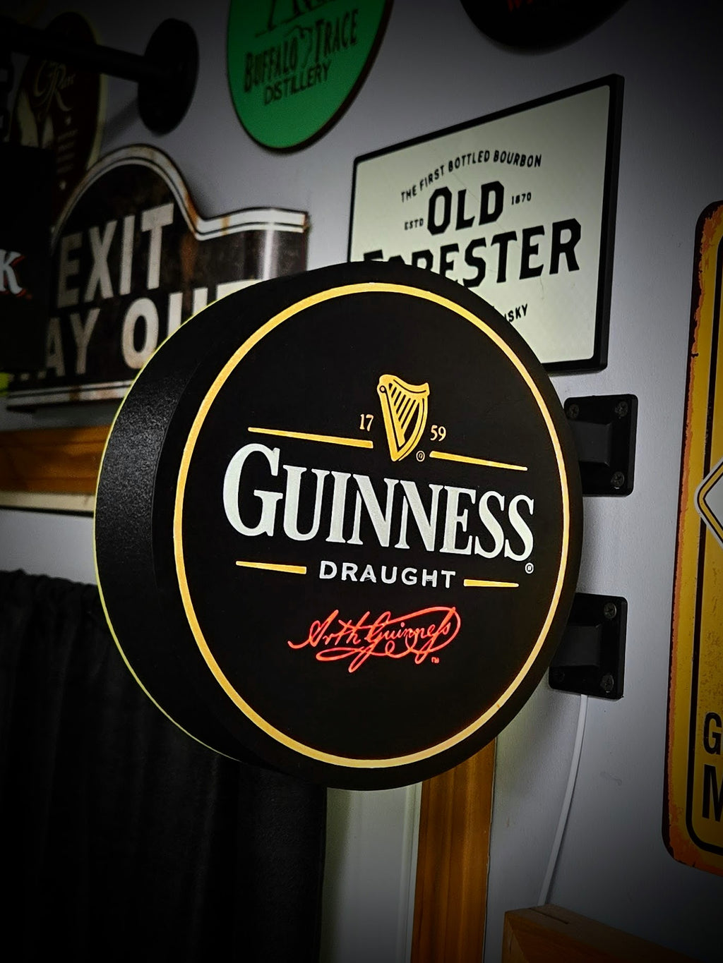 GUINNESS - 2-Sided Wall mount Pub Light