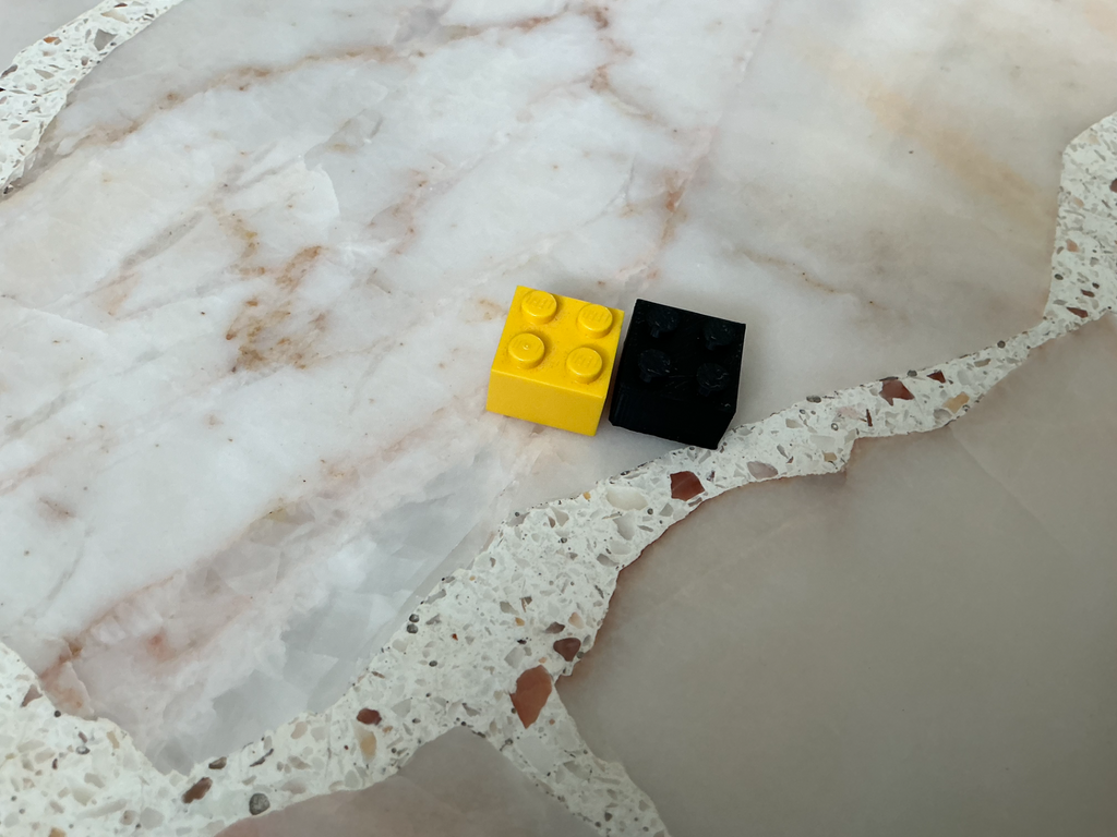 2x2 brick