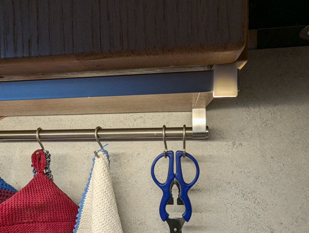 Hook for 15x10 L Profile (1mm thick)