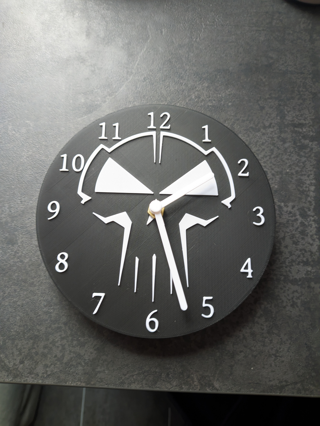 Rotterdam Terror Corps Wand Uhr