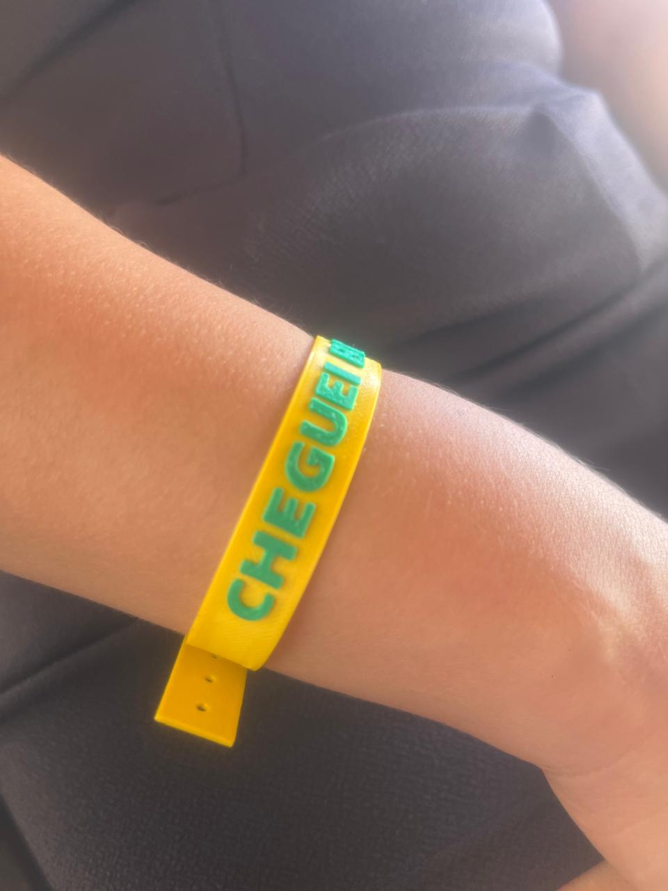 PULSEIRA COM FRASE E FECHO