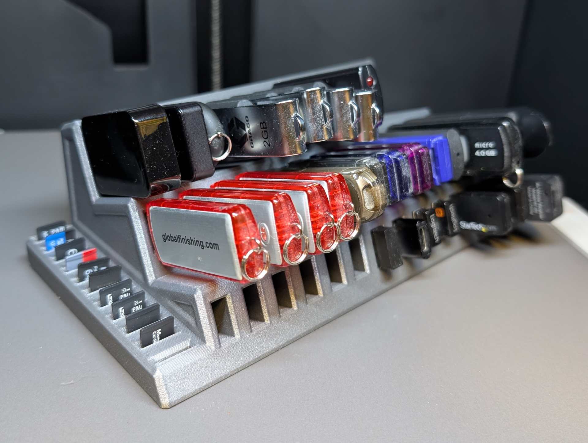 Desktop USB / SD Card / Micro SD Card Organizer