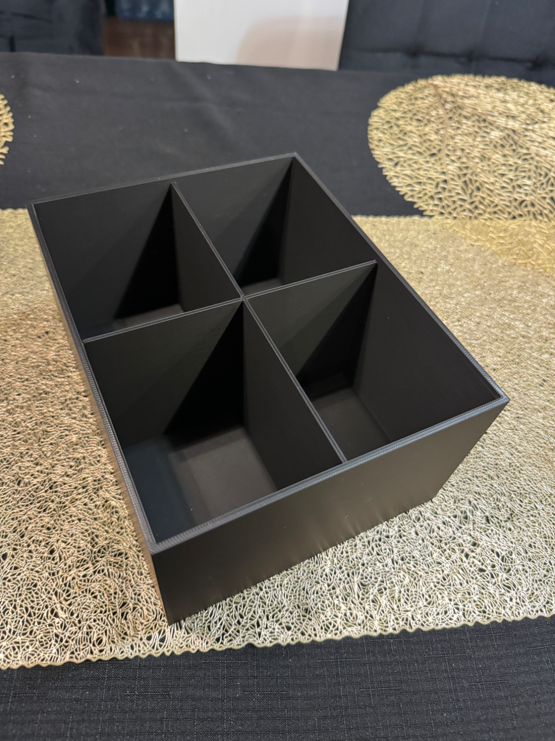 Compartment Box Storage 4 split 200x160x100 + Lid