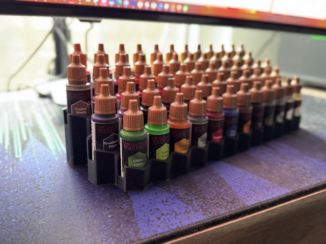 A1 Model Paint Holder - Vallejo and Army Painter