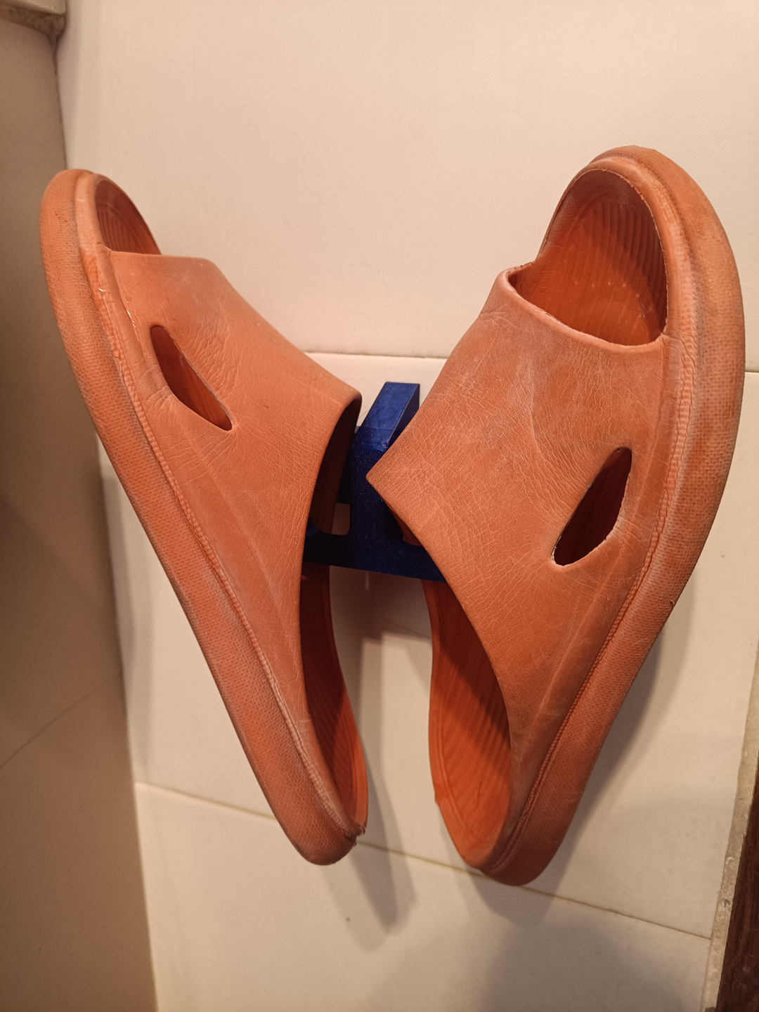 slipper rack