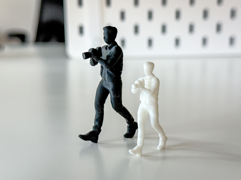 Miniature Photographer/Tourist II for your Diorama