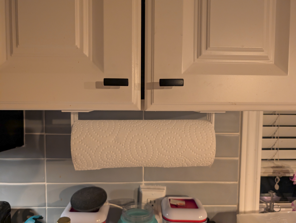 Paper Towel Holder (20mm shelf)