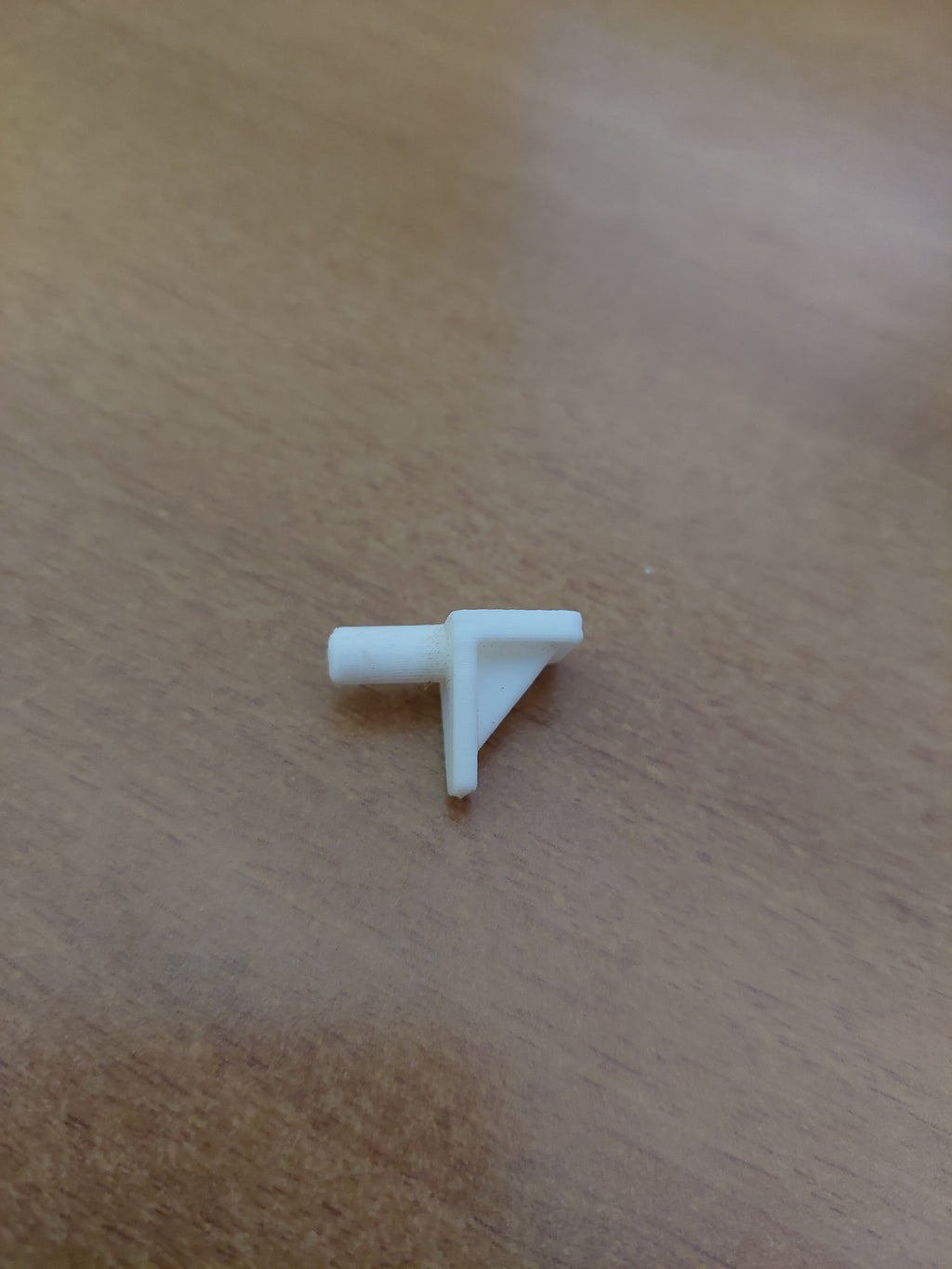shelf support pin