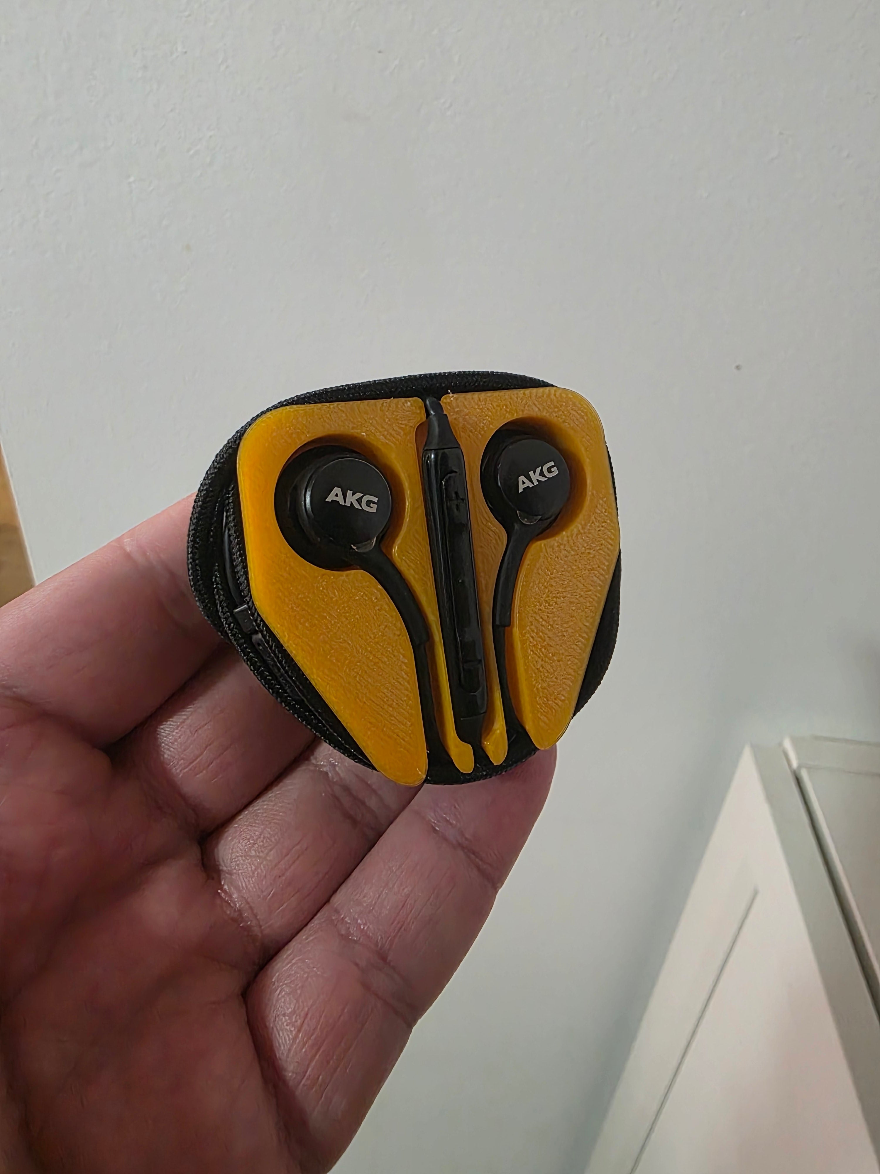 Samsung USB-C AKG Earphones Holder