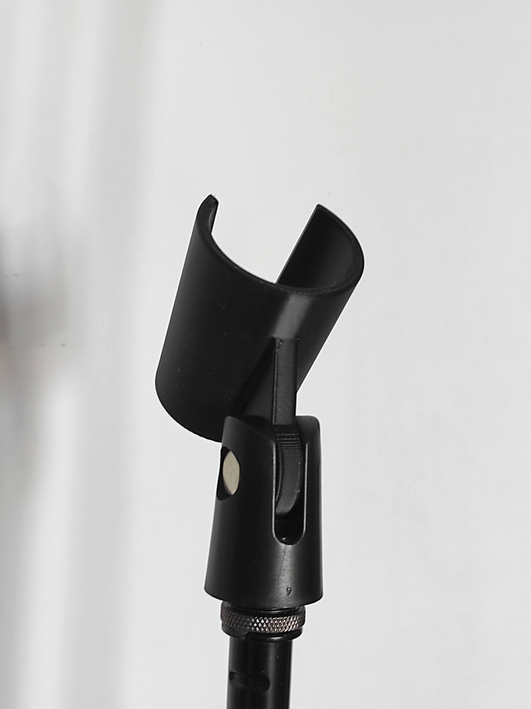 Microphone holder