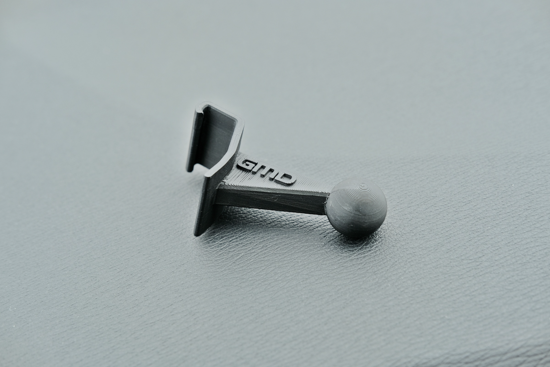 Ball mount phone holder - Volvo V60/S60