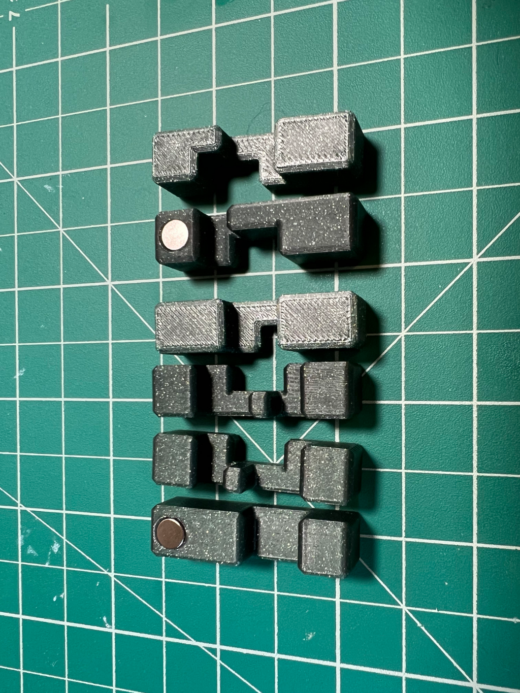 Burr Puzzle with Magnet Hold