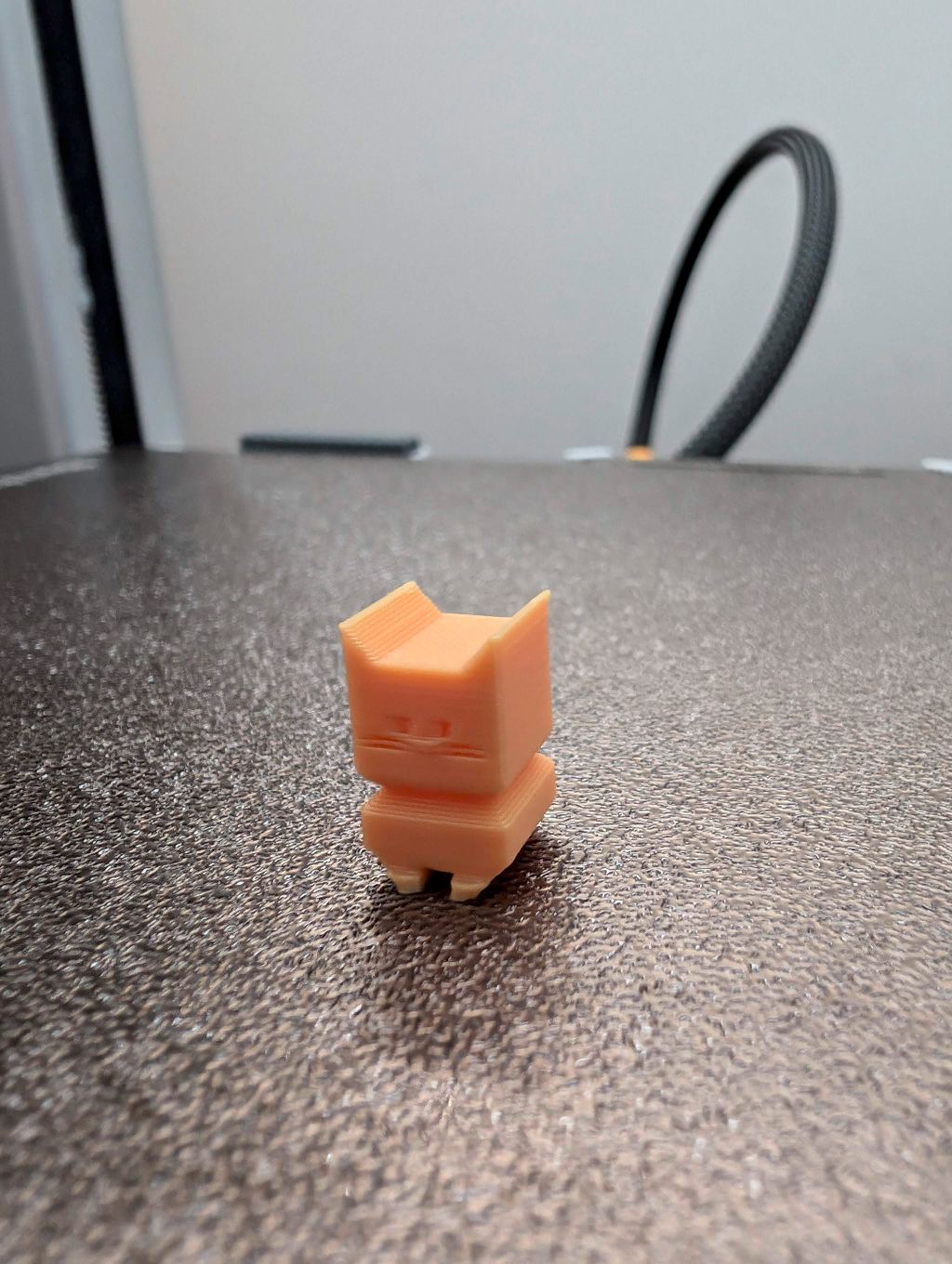 Compatocat - A Stackable Calibration Cat
