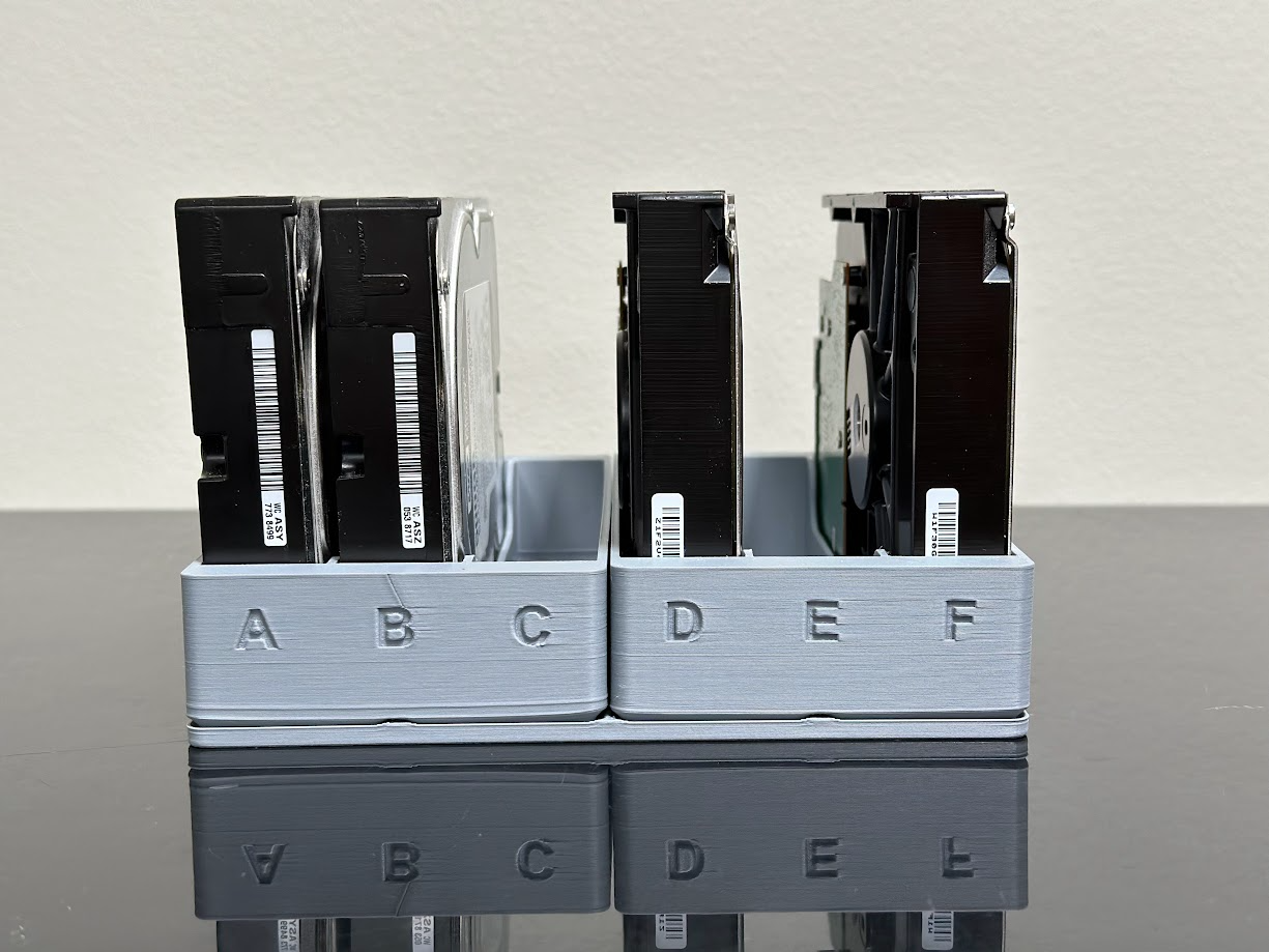 Gridfinity 3.5in hard drive (HDD) storage stand