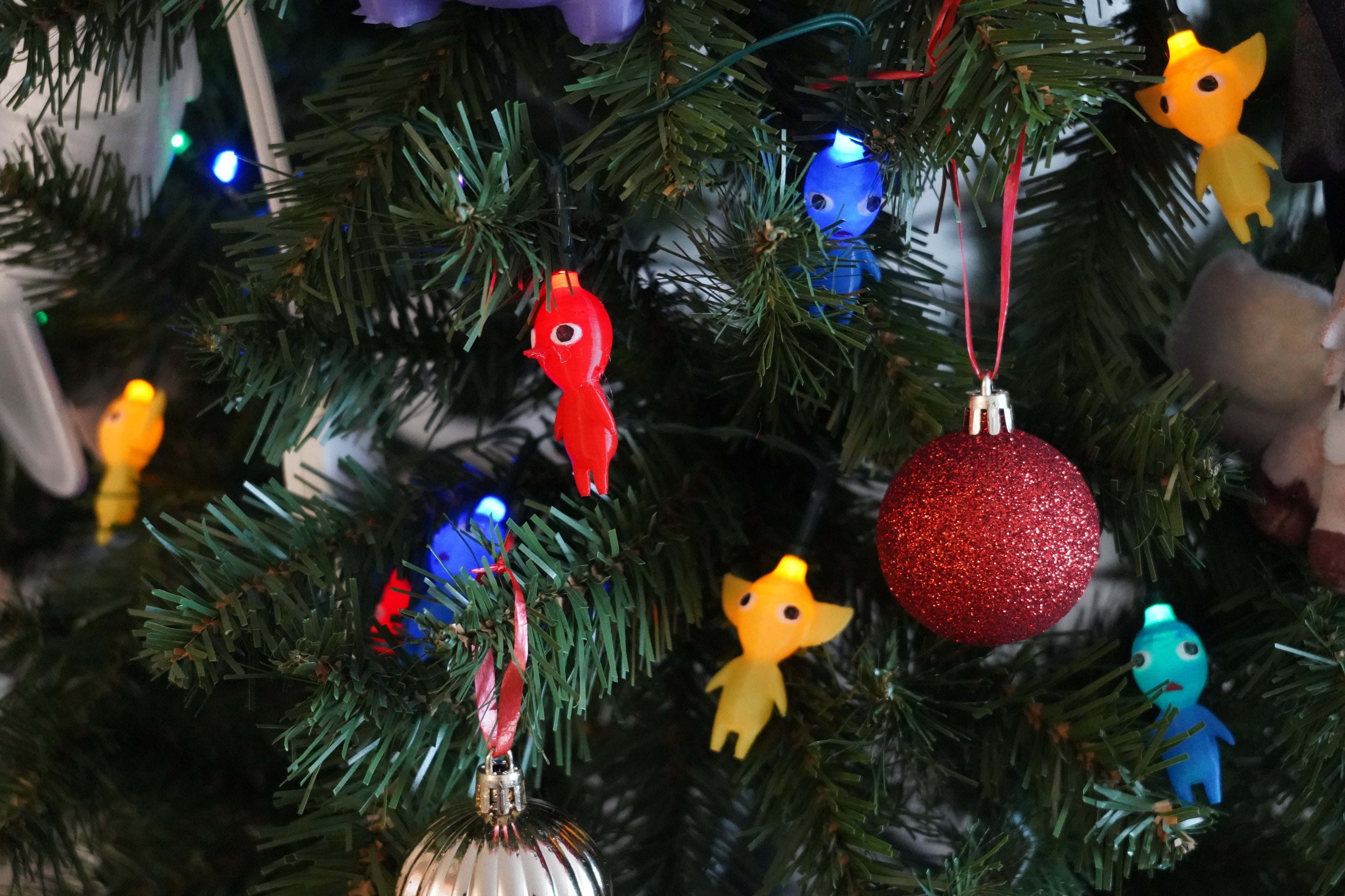 Pikmin Christmas Light Holder
