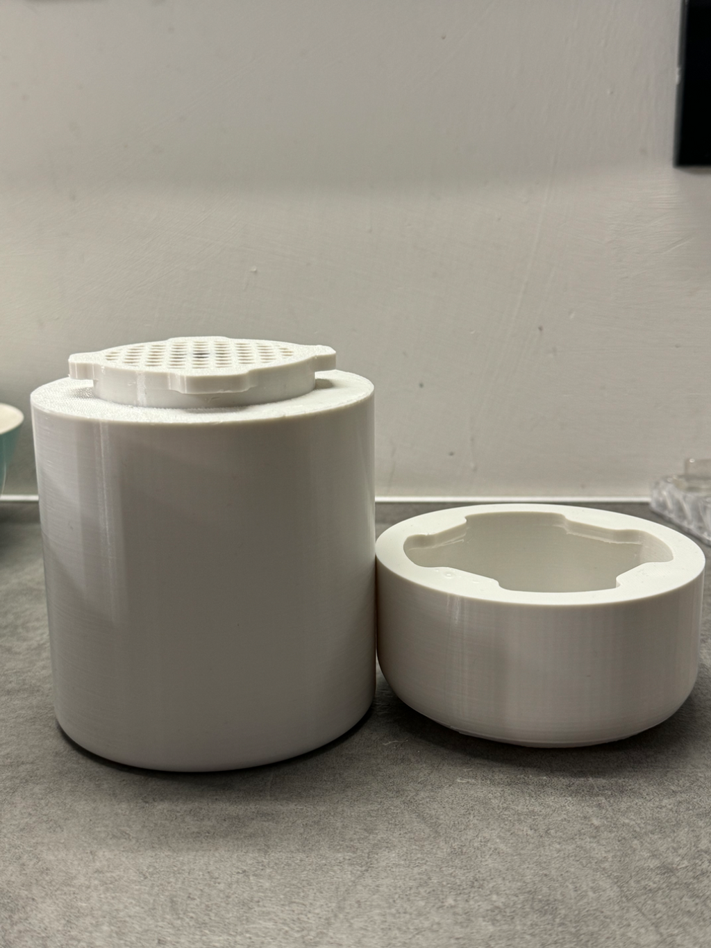 Vase/Toothbrush Holder