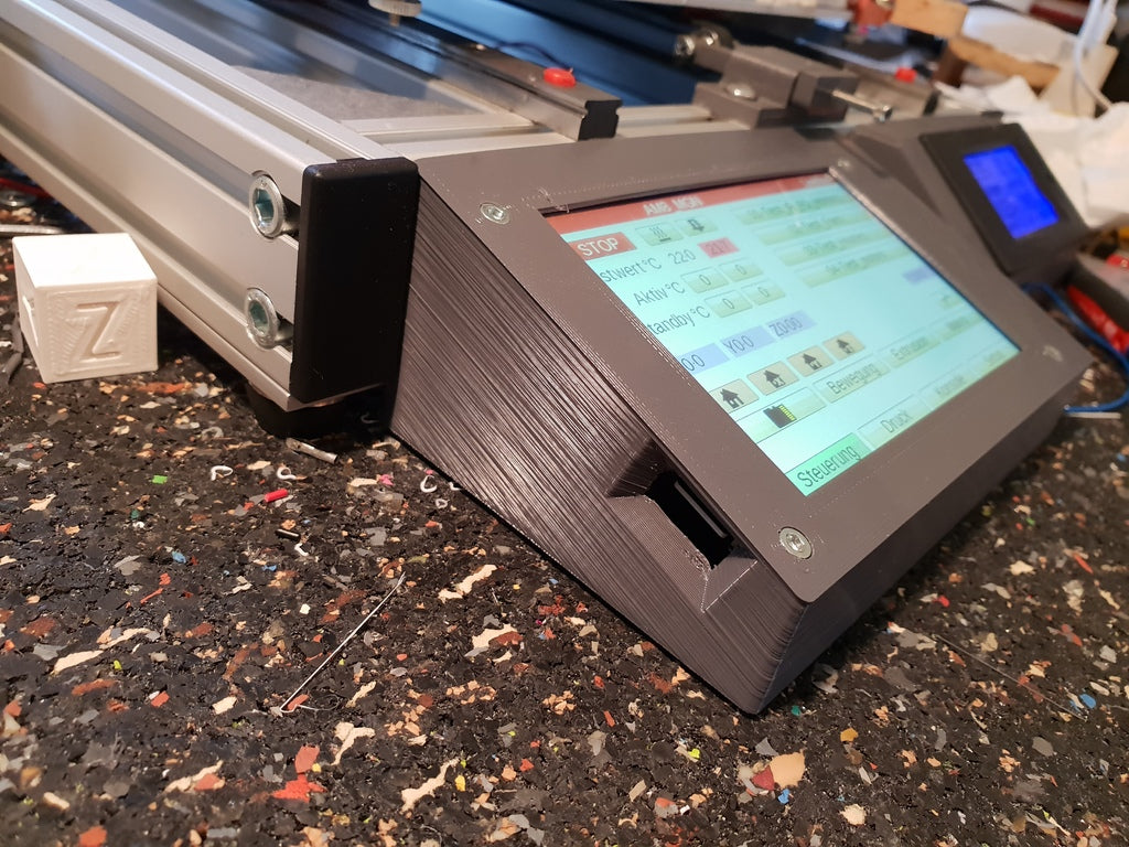 Duet3D PanelDue 5i angled Case with integrated SD-Slot to mount on a 2040 Extrusion