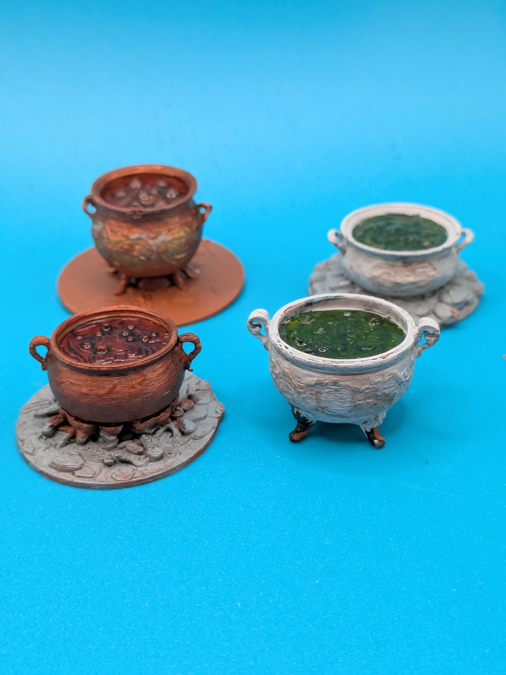 Kessel und Schüssel für Miniaturen, Dioramen,