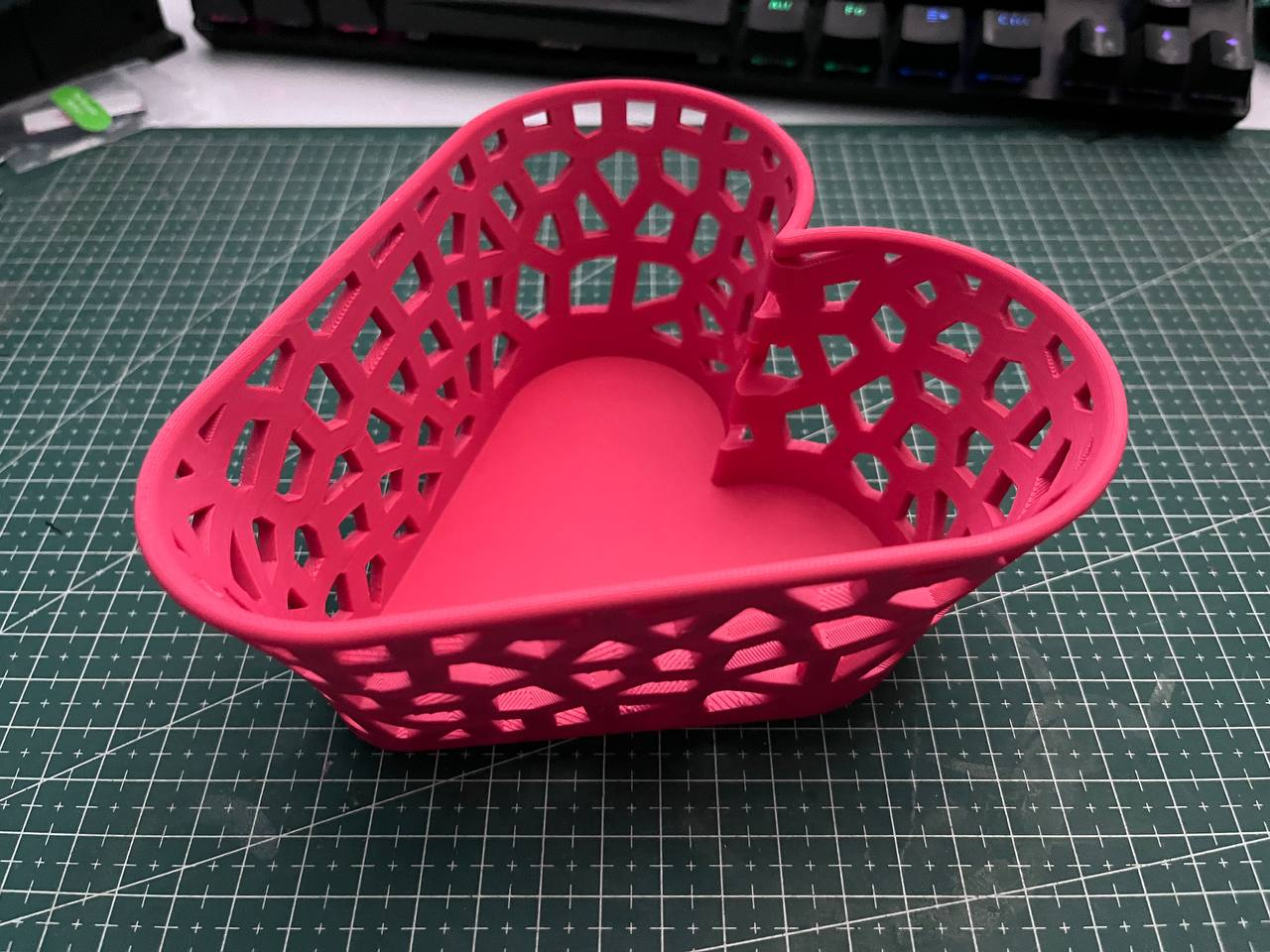 Heart basket