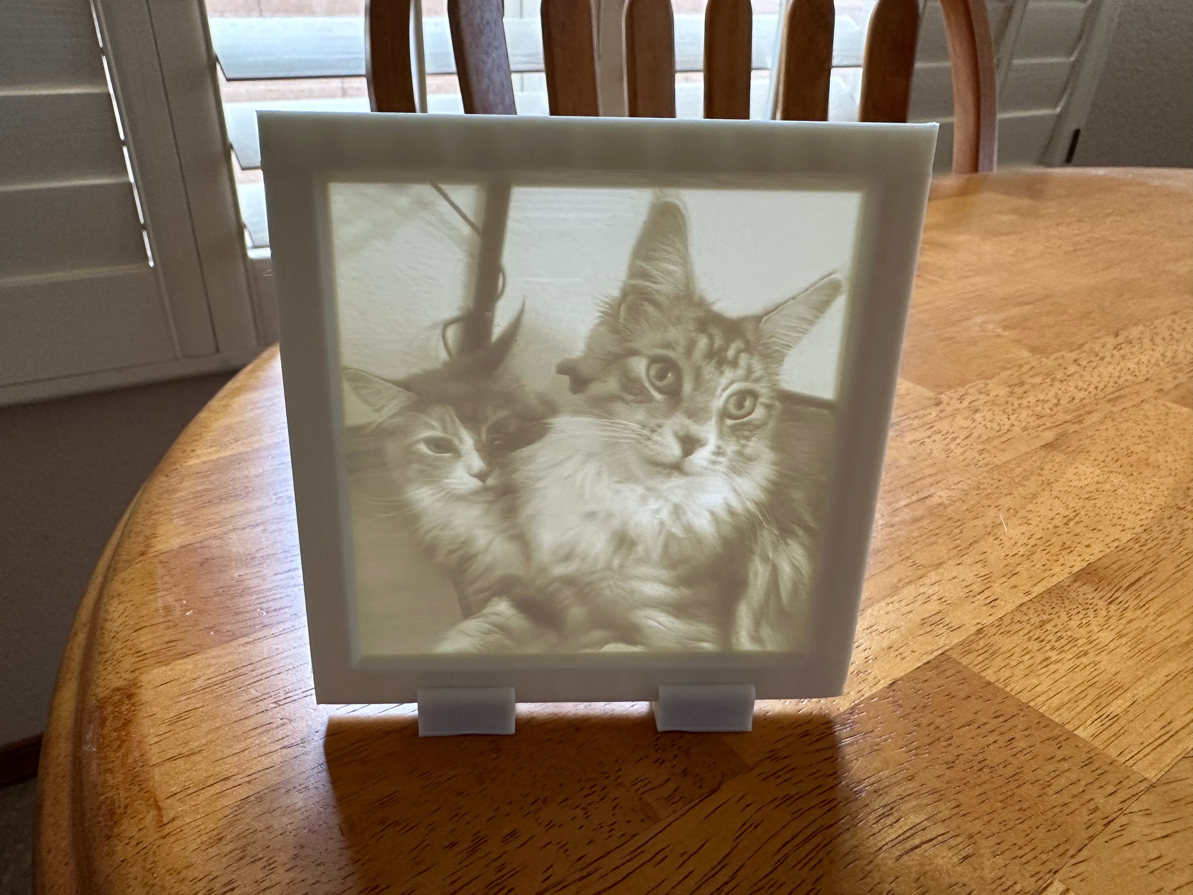 Lithophane Stand for Square Frame from Lithophanemaker.com