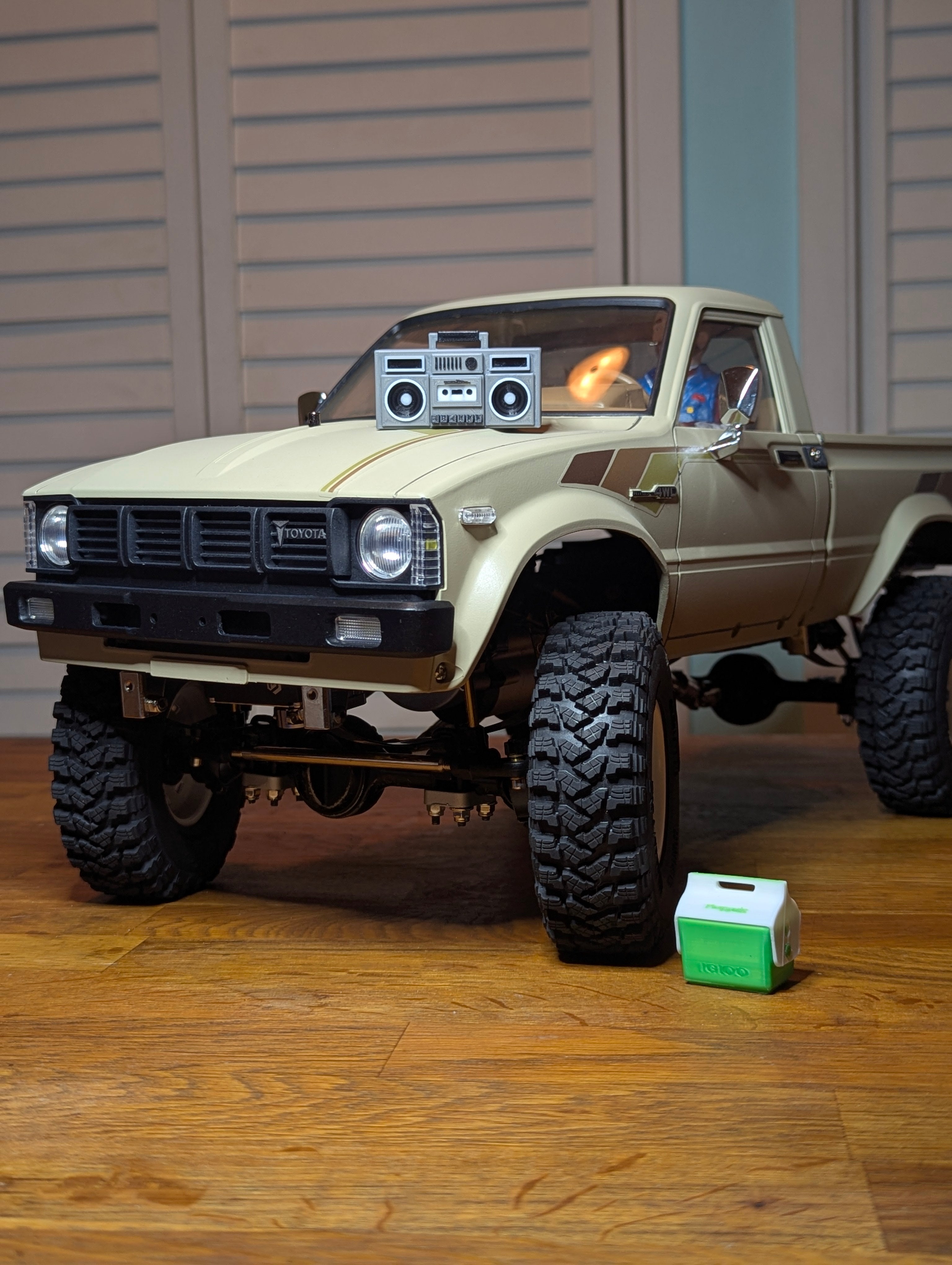 1/10 Scale Cassette Boombox for RC Crawler/Drift