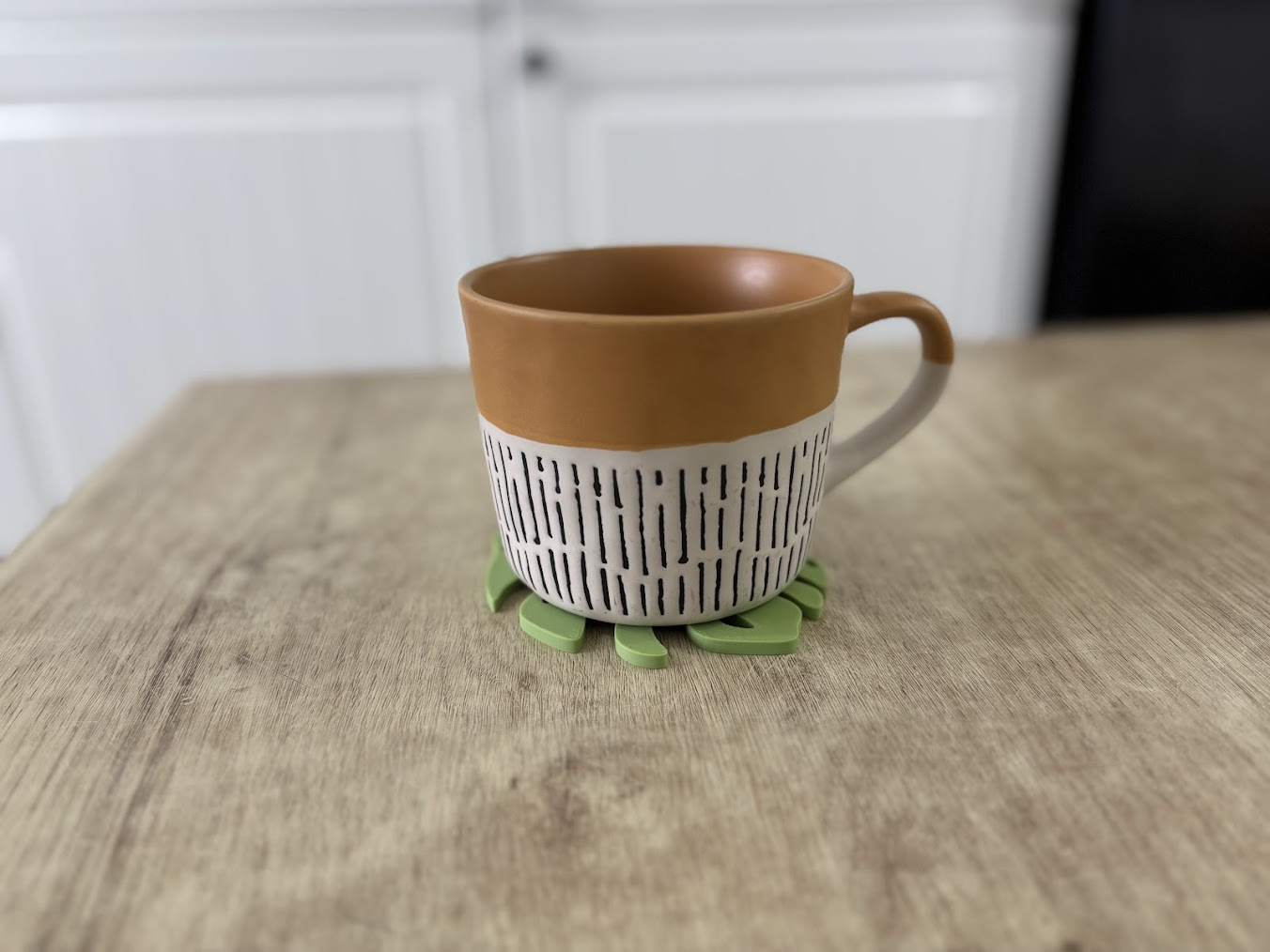 Monstera leaf drinks coaster
