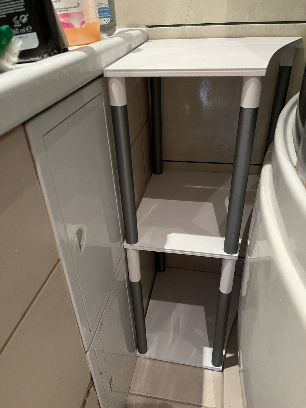 Simple shelf with arch cut
