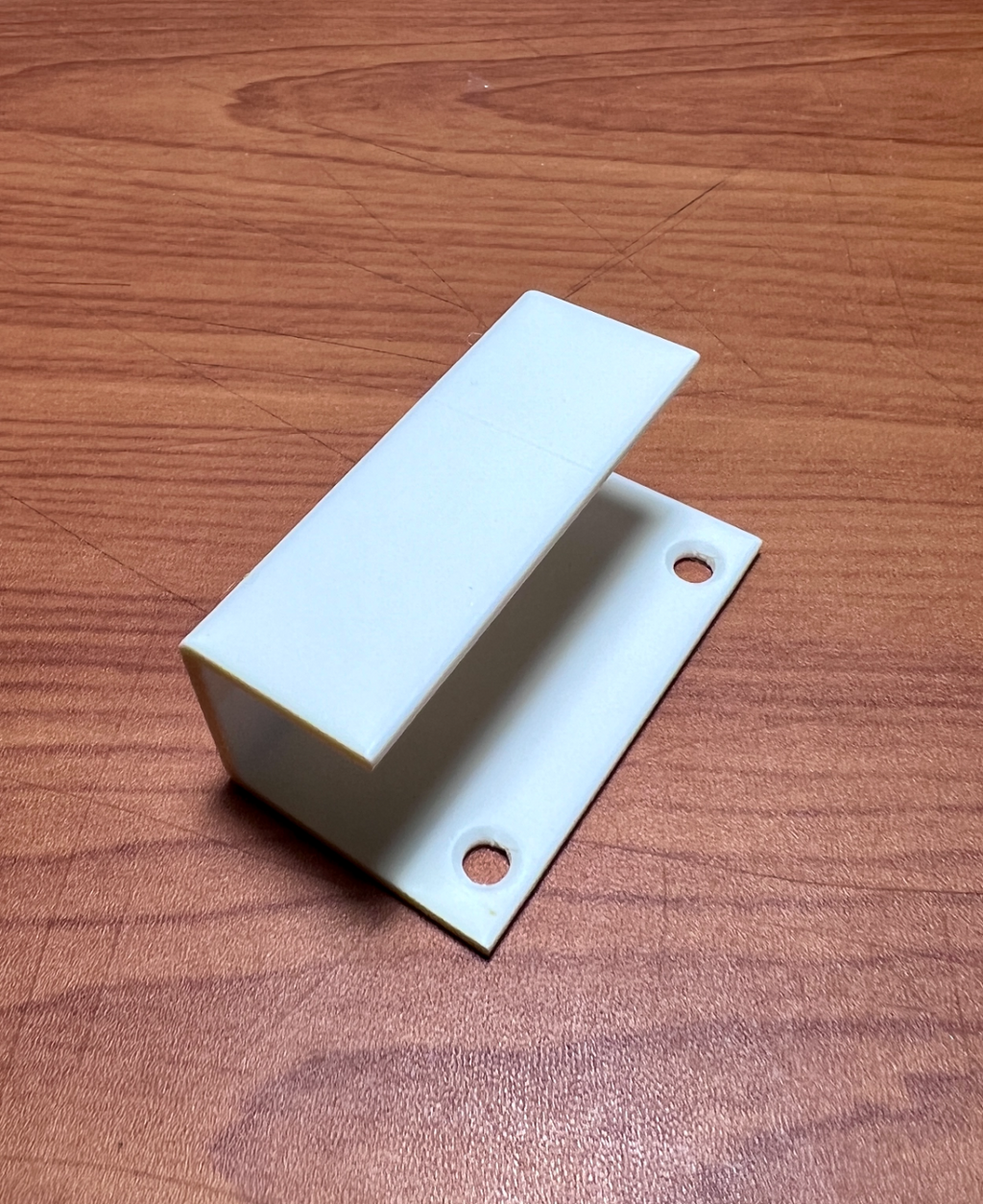 Modern handle for wardrobe/closet