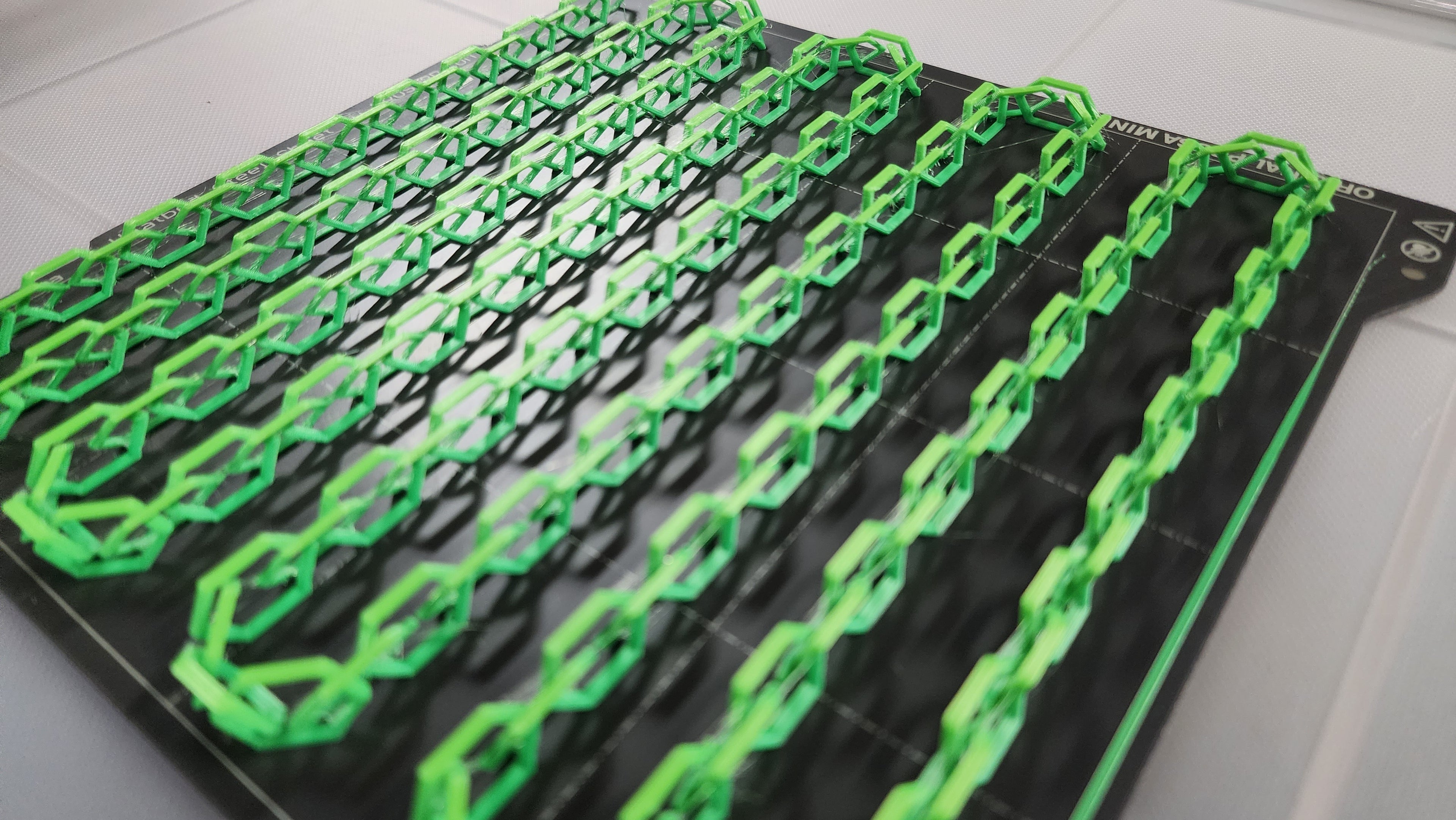 236cm/7'9" Long Hex Chain for MINI - Print in place