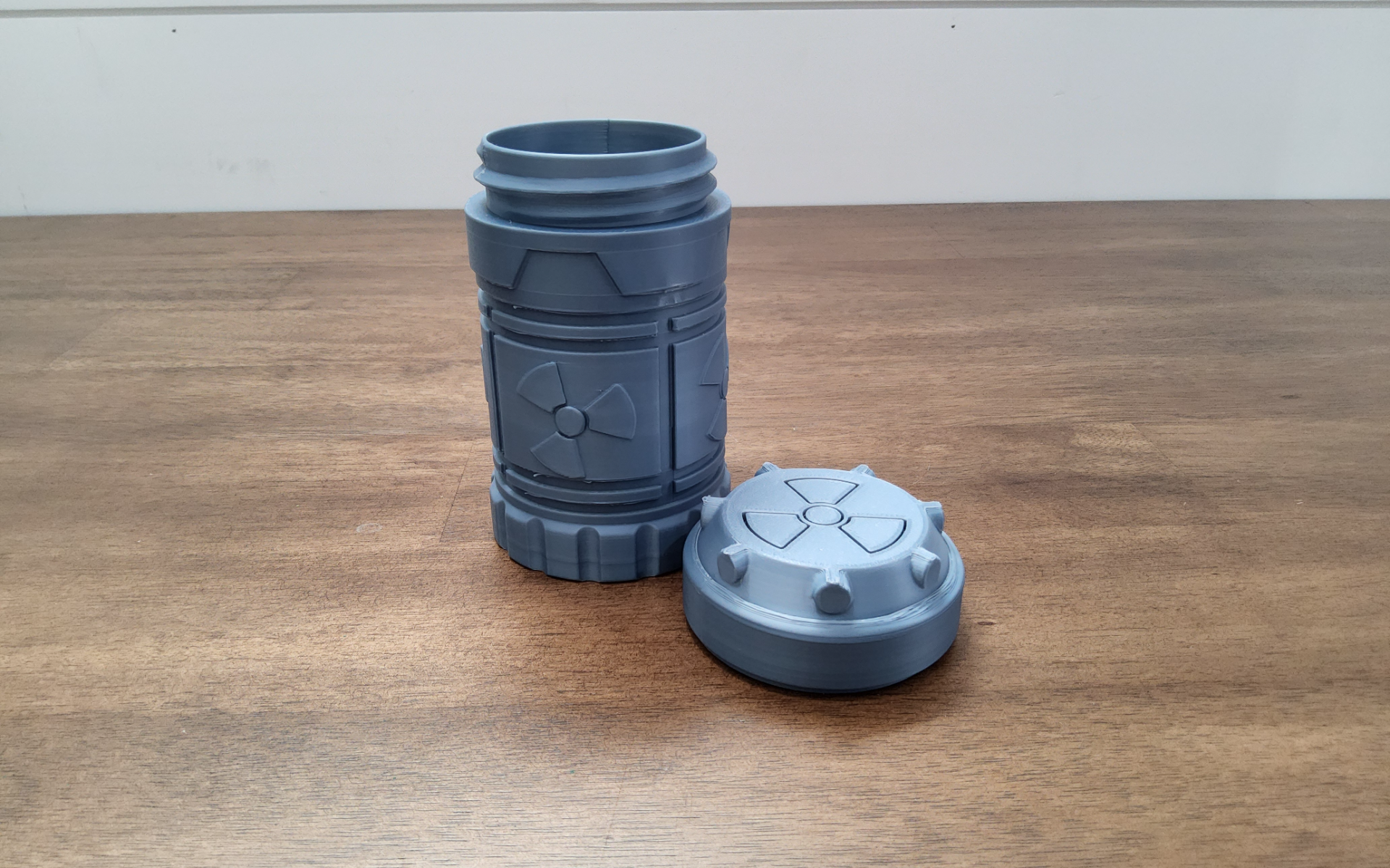 Nuclear container Medium