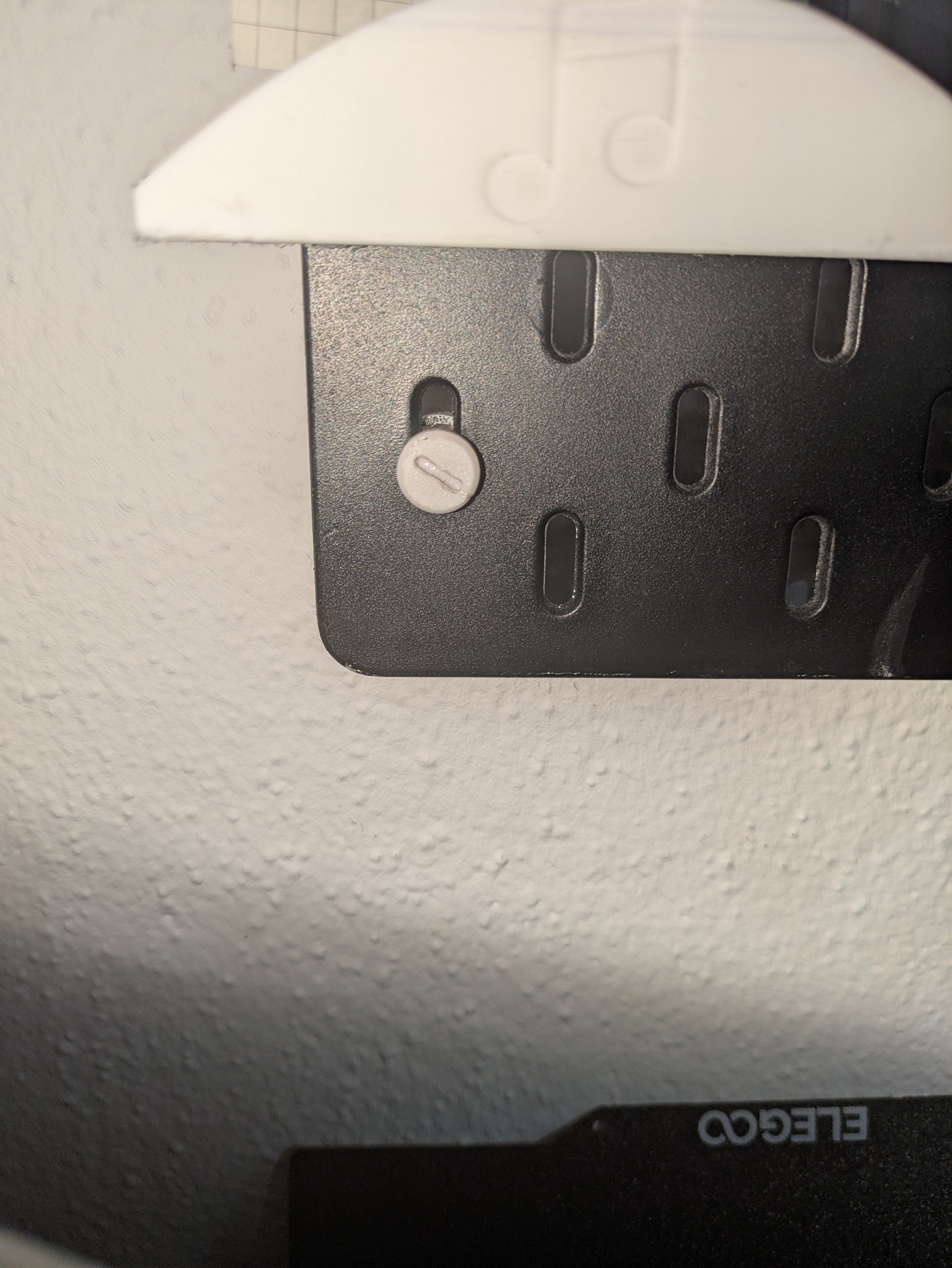 Skådis Bolt and Bracket Wall Set