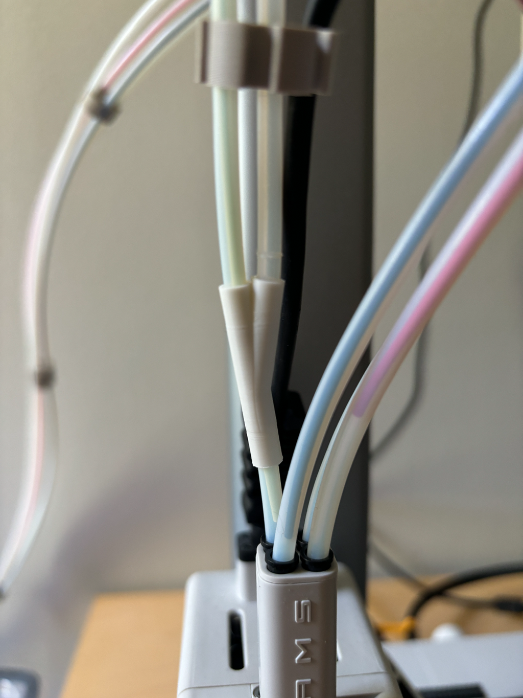 Y-Split Connector NARROW for AMS lite - OD4 ID3