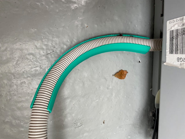 HOSE CURVE GUIDE FOR DISHWASHER OR WASHING MACHINE