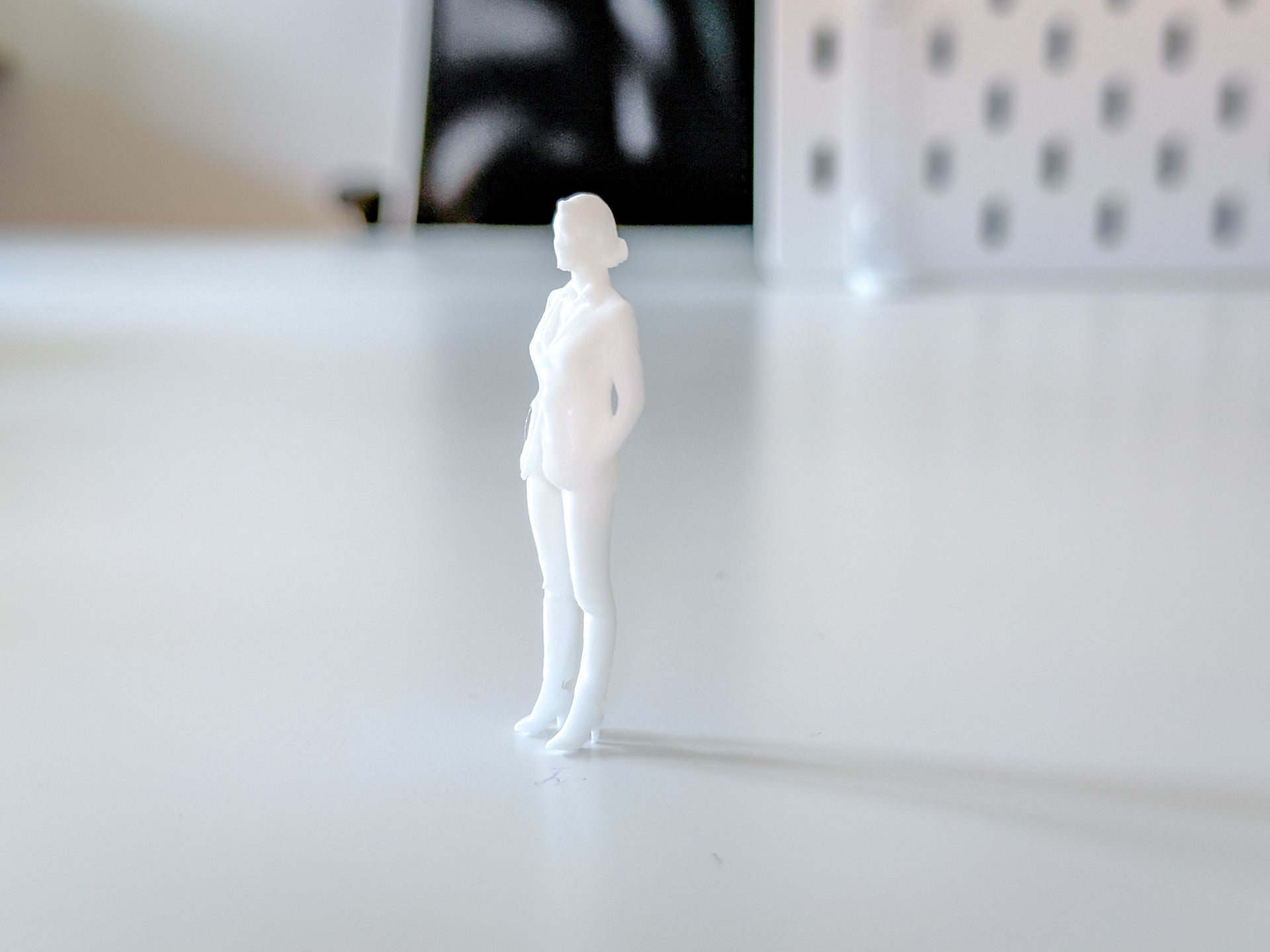 Miniature Business Woman for your Diorama