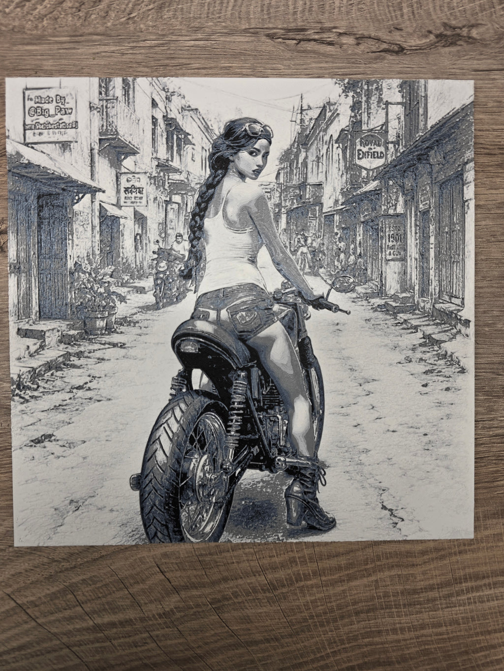 Mädchen mit Motorrad - Hueforge