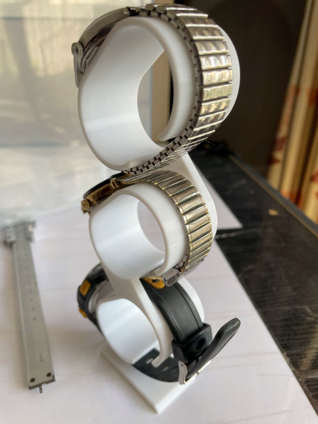 Vertical triple watch stand