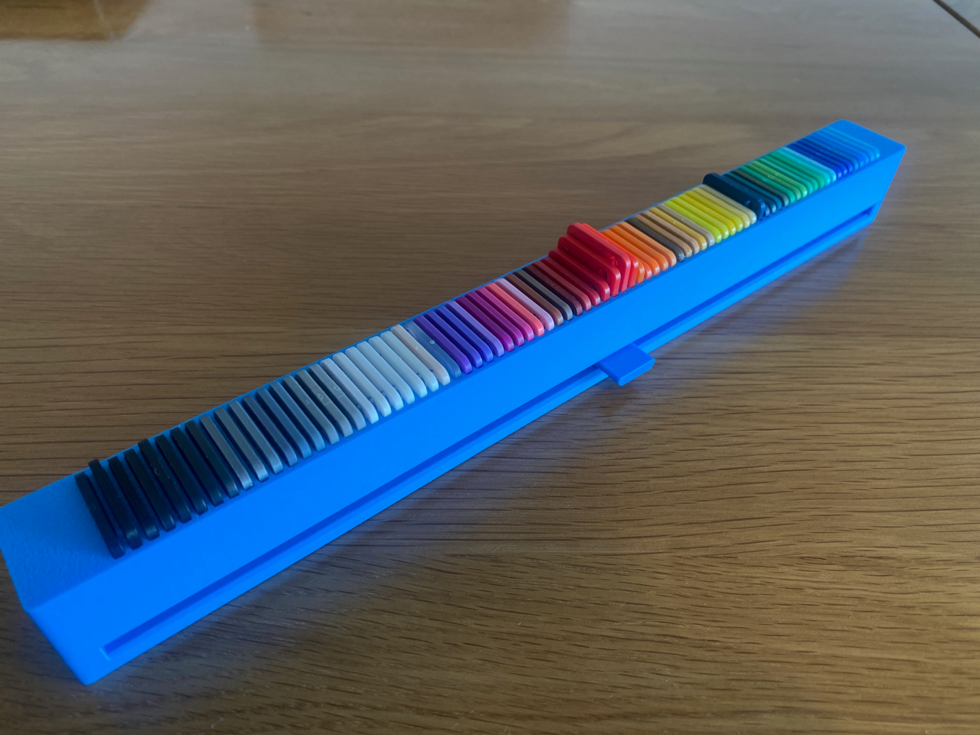 Linear Filament Swatch Holder V2- Lifts Swatches