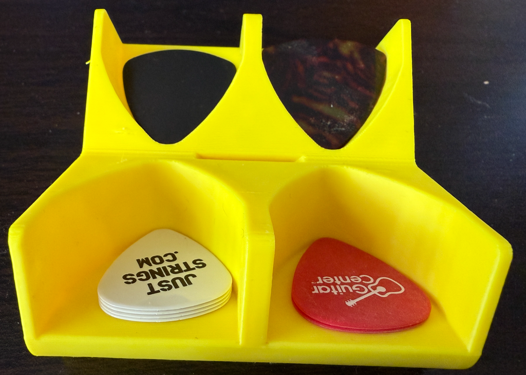 Guitar Pick holder - Triangular picks