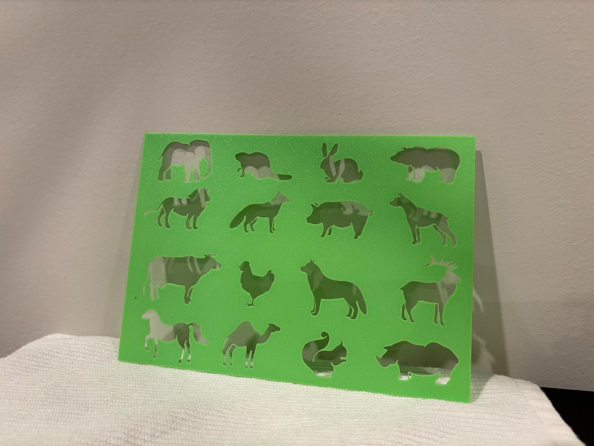 Kids Animal stencil montessori