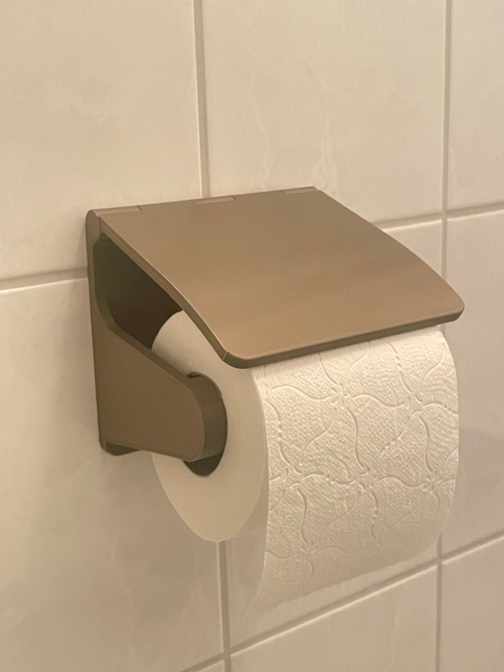 Toilet roll holder
