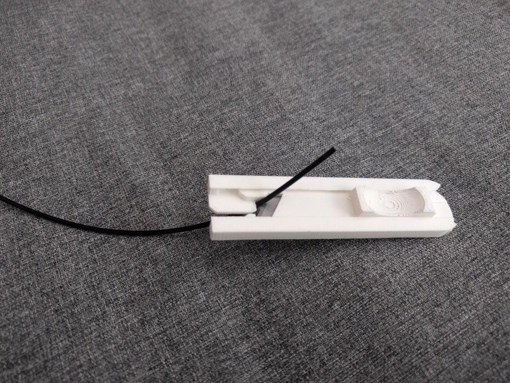Filament cutter (only 18mm snap off blade needed)